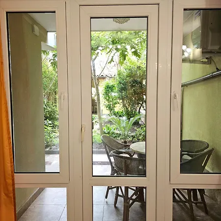 Lägenhet Cozy Place - в центъра, само на 5 минути пеша от плажа Burgas